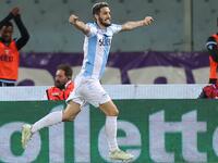 لاعب الوسط المهاجم: الإسباني لويس ألبرتو (لاتسيو)