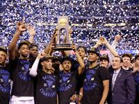 المربع الذهبي للرابطة الوطنية لرياضة الجامعات (كرة السلة): قيمة العلامة التجارية لعام 2014: 143 مليون دولار، قيمة العلامة التجارية لعام 2015: 150 مليون دولار.