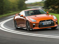 5- نيسان جي تي آر (Nissan GT-R)