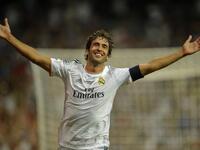 المركز الثالث: المهاجم الإسباني راوول غونزاليس (ريال مدريد وشالكه): من 1995 حتى 2011 - سجل 71 هدفاً في 142 مباراة.