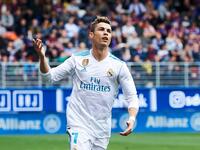 المركز الأول: مهاجم كرة القدم البرتغالي كريستيانو رونالدو (ريال مدريد).