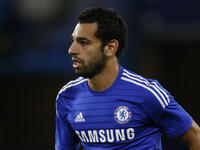 الجناح المصري محمد صلاح: خطفه تشلسي في يناير 2014 من بازل الذي أحرج البلوز قبلها بفضل الفرعون الشاب، إلا أن مورينيو أبقاه على دكة البدلاء ليغادر سريعاً إلى فيورنتينا على سبيل الإعارة ومنه إلى روما الذي بات عنصراً أساسياً في صفوفه حالياً.