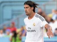 الألماني سامي خضيرة لاعب وسط ريال مدريد بعد إصابته بتمزق في الرباط الصليبي لركبته اليمنى تعرض لها في نوفمبر الماضي وسيغيب إثرها عن كأس العالم.