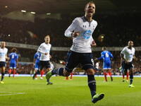 المهاجم الإسباني روبرتو سولدادو: انتقل من فالنسيا إلى توتنهام عام 2013 مقابل 26 مليون جنيه