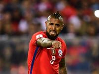 لاعب الوسط المدافع: التشيلي آرتورو فيدال