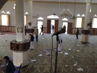 حدث الهجوم أثناء صلاة الجمعة. ويقول مصابون إن عددًا من المسلحين المقنعين الذين كانوا يرتدون ملابس عسكرية فتحوا النيران على المصلين.