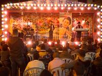 صُوّر  الفيلم في كلٍّ من قطاع غزّة وجِنين في فلسطين، وعمَّان والبحر الميت في الأردن يتحدث الفيلم عن قصة نجاح شاب فلسطيني،انطلاقاً من المحلية الضيقة والصعوبات داخل المخيمات، وصولاً إلى النجومية الإقليمية عبر برنامج للمواهب.