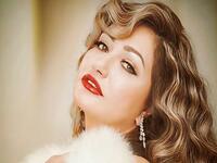 النجمة ليلى علوي لم تتعرض وحدها لحادث سيارة مدمر، بل نجت برفقة زميلتها النجمة بوسي، بعدما تعرضت سيارتهما لحادث بسبب الأمطار ولزوجة الطريق، وخرجت ليلى سليمة إلا من خدوش بالجسد، بينما عانت بوسي من شرخ بكف اليد وتمزق في الكتف الأيمن وجرح غائر بالوجه