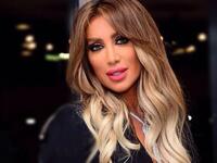 واجب العزاء كاد أن يحول النجمة اللبنانية مايا دياب لواحدة من ضحايا حوادث السيارات، بعدما تعرضت لحادث على طريق الدامور أثناء توجهها لتقديم العزاء للمخرج طوني قهوجي ، بعدما انحرفت السيارة واصطدمت بحائط النفق، وتم نقل مايا لمستشفى، ليتبين إصابتها برضوض وكدمات.
