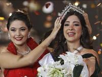 رهف عبد الله: ملكة جمال لبنان 2010 فازت باللقب وهي في 22 من العمر، درست إدارة الأعمال في الجامعة اللبنانية الأميركية.