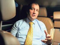 مراد أولكر: رجل أعمال تركي صاحب علامة "أولكر" لمنتجات البسكويت والرقائق والشوكولاتة، قيمة ثروته 3.6 مليار دولار أمريكي.