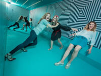 Optical illusions in Museum of Illusions in Dubai (Twitter)