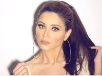 الإعلامية والفاشينيستا الكويتية نهى نبيل تشارك متابعيها حديثها مع زوجها كما أنها تخصص فقرة معه للإجابة على أسئلة المتابعين  دون أن تظهر صورته عبر مقاطع الفيديو التي تنشرها عبر حسابها الرسمي على "سناب شات".