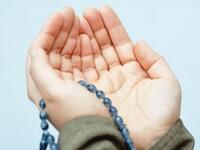 ومن اهم الاعمال المستحبه التي ذكرت في كثير من الرويات لـ اعمال ليلة القدر, وياتي اولا من اعمال ليلة القدر،الغسل المستحب بنية غسل ليلة القدر او تعقد النيه. ومن مستحبات اعمال ليلة القدرايضا، الصلاه ركعتان في اول الليله. وذكر ماروي من ادعيه عظيمه تطلب منها الحاجه