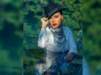 Rania did not appear wearing a swimsuit in the new photos