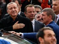 تولى رجب الطيب أردوغان الحكم في عام 2002 عقب الفوز الكاسح الذي حققه حزب العدالة والتنمية ذو الجذور الإسلامية في الانتخابات النيابية، وقضى 11 عامًا كرئيس للحكومة قبل أن يصبح أول رئيس تركي منتخب من الشعب بشكل مباشر.
