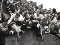 مايو 1985 - بلجيكا: قتل 39 مشجعاً معظمهم إيطاليون جراء أعمال شغبٍ قبيل نهائي الكأس الأوروبي (دوري أبطال أوروبا) بين يوفنتوس الإيطالي وليفربول الإنجليزي في ملعب هايسيل ببروكسل في حادثة تعد الأشهر عبر التاريخ.