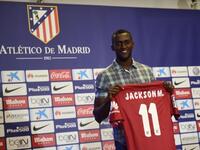 5- أتلتيكو مدريد: استثمر المدرب دييغو سيميوني 46.8 مليون جنيه استرليني لضم لاعبين جدد مثل جاكسون مارتينيز ويانيك فيريرا كاراسكو ولوسيانو فييتو.