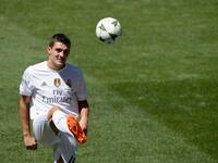 7- ريال مدريد: حاولت إدارة الملكي التركيز على لاعبين بدلاء يستطيعون تقديم الإضافة المطلوب، فتم استثمار 42.9 مليون جنيه استرليني بشراء لاعب الوسط ماتيو كوفاتشيتش والظهير دانيلو.