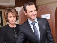 الرئيس السوري بشار الأسد وأسماء: لم يتحدث الأسد يومًا عن كيفية تعرّفه على زوجته أسماء الأخرس، إلا أنّ بعض المقربين أكدوا أنه التقاها في بريطانيا خلال معرفته بوالدها الدكتور فواز، وقالت للصحافة "أنا أحب زوجي".
