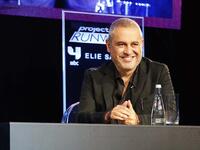 المصمم اللبناني العالمي إيلي صعب رئيساً والعضو الابرز في لجنة التحكيم للبرنامج، كما سيكون المشرف العام على المشاركين والمشاركات من الشبان والشابات العرب أصحاب المواهب في تصميم الأزياء.