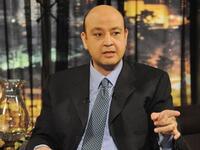 سخر الإعلامي عمرو أديب من الإقبال الضعيف على الانتخابات البرلمانية قائلاً إن الشيء الوحيد الإيجابي في الانتخابات هي أن البرلمان وأخيراً" سينعقد وأضاف أنه أزعجه أن 38 لجنة تأخرت عن موعد فتح اللجان متسائلا بسخرية عن ذنب الملايين اللي واقفين في الطوابير