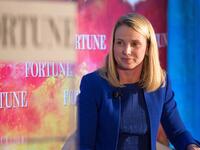 “ماريسا ماير”، أحد أهم المديرين التنفيذين فى مجال تكنولوجيا المعلومات، تعرضت مؤخرا لهجمات “الهاكرز”، حيث نجح القراصنة فى اختراق حسابها الخاص على موقعى “ياهو”، و”توتير”.
