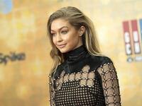 عارضة الأزياء جيجي محمد حديد من أصول فلسطينية وعائلة مسلمة