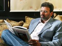 المخرج خالد يوسف بعدما أعلن أنه سيكون صوت المعارضة في البرلمان الحالي،عقب نجاحه في انتخابات مجلس النواب التي خاضها بمسقط رأسه،هاجمه العديد من الإعلاميين المؤيدين للنظام،منهم أحمد موسى،الذي عرض صورًا فاضحة ضمن برنامجه "على مسؤوليتي"قال إنها تخص المخرج السينمائي.