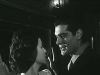 	قبلة فاتن حمامة وعمر الشريف في فيلم صراع في الوادي. حيث كانت ترفض القبلات في أفلامها وهي متزوجة لكنها وافقت على مشهد القبلة لان السيناريو يتطلب ذلك، فوقع الطلاق بينها وبين زوجها،وعند انتهاء التصوير، أشهرعمر الشريف إسلامه وتزوج منها.