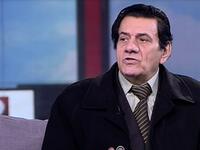 بداياته: عمل كموظف في شركة النسيج بالإسكندرية قبل أن يقتحم المسرح بمشاركة مسرحية "سيدتي الجميلة" عام 1969 لينتقل في السبعينيات للعمل بالسينما وأخيرًا في التلفزيون.
