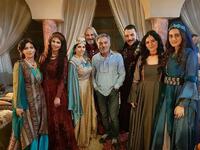 تشابه بين المسلسل السوري "أوركيديا" بطولة جمال سليمان وبين المسلسل العالمي "صراع العروش"، في الأزياء ومقتطفات من القصة والشخوص.
