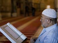  القرآن الكريم: الإقبال على القرآن الكريم تلاوةً وحفظًا ومراجعةً وتدبرًا .
