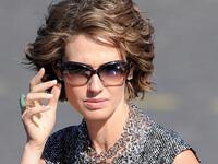 ولدت “أسماء”زوجة بشار الأسد عام 1975 في لندن، و حصلت على شهادة البكالوريوس في علوم الكومبيوتر من كينغز كوليدج التابعة لجامعة لندن وحصلت على لقب “المرأة العربية الأولى”،من قبل جامعة الدول العربية في 2008. وتزوجت بالرئيس السوري بشار الأسد في 18 كانون الأول 2000