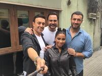 استطاع برنامج ذا فويس أن يحقق نجاح كبير خلال مواسمه السابقة، وما زال هذا النجاح مستمر مع عرض ثلاث حلقات من الموسم الثالث، ولعل أبرز أسباب نجاحه لجنة تحكيمه، فرصانة كاظم الساهر وعفوية شيرين عبدالوهاب وخفة ظل صابر الرباعي وحيوية عاصي الحلاني.