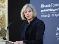 ووصفت رئيسة الوزراء البريطانية تيريزا ماي الهجوم بأنه "مريض ومنحط" ويستهدف قيم الحرية والديمقراطية في بريطانيا.
