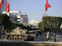 الجيش التونسي: احتل الجيش التونسي المركز السابع في قائمة أقوى جيوش الوطن العربي، حيث يصل تعداده 40 ألف مقاتل، يصلح لأداء الخدمة به 4.8 مليون شخص، وتعداد الاحتياطي به 12 ألف مقاتل.