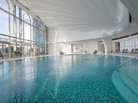 تيرم مارينز في فندق الأرميتاج مونتي كارلو (موناكو)،: يطل على مونتي كارلو هاربور، ويضم حماما خاصا وحمام سباحة بالمياه المالحة وصالة رياضية وصالون تجميل.