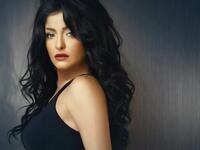 روت الفنانة المصرية علا غانم تفاصيل حياتها الزوجية مع زوجها الثاني، والذي دامت حياتها معه 7 شهور فقط تعرضت خلالها للضرب، حتى وصل الأمر إلى أنها وجدته مع امرأة أخرى في غرفة نومها وعلى سريرها.