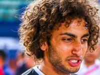 اللاعب عمرو وردة: بعد فضيحته الجنسية وفصله من المنتخب المصري، تقدم تقدم المحامي أحمد مهران ببلاغ للنائب العام يطالب فيه بالتحقيق مع اللاعب لتعمده الإضرار بسمعة الكرة المصرية.