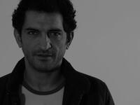 عمرو واكد: حين هاجم النظام المصري الحالي حتى تم إسقاط عضويته في نقابة الفنانين، ورفعت العديد من القضايا ضده منها تهمة الخيانة العظمى لدولته مصر.