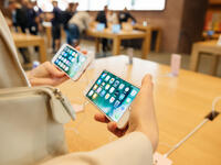 2. أحدث أنواع الهواتف الذكية