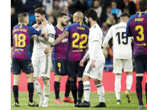 من مواجهة سابقة بين العملاقين