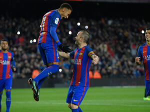 صورة أرشيفية لإنييستا ونيمار