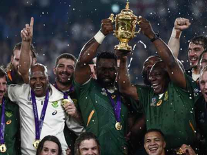 جنوب إفريقيا تظفر باللقب