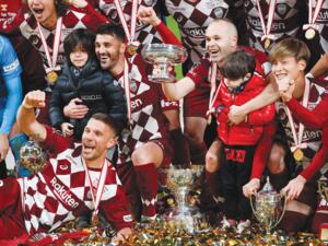 إنييستا يقود فريقه للفوز