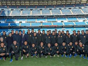 فريق ووهان في ملعب سانتياغو بيرنابيو