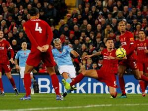مطالب للإبقاء على نفس رواتب لاعبي الدوري الإنجليزي