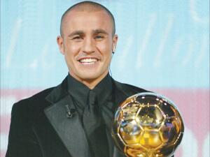 كانافارو والكرة الذهبية