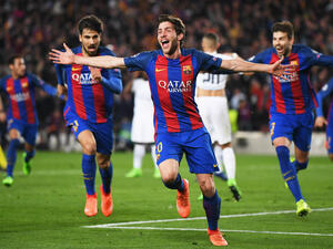 سيرجي روبرتو يحتفل بهدف له خلال المباراة 